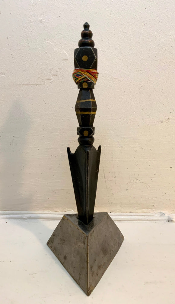BLACK IRON PHURBA w/ stand